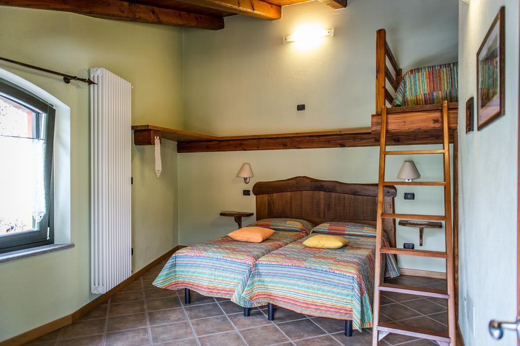 Al Pasche Bed and Breakfast Dronero Habitación foto